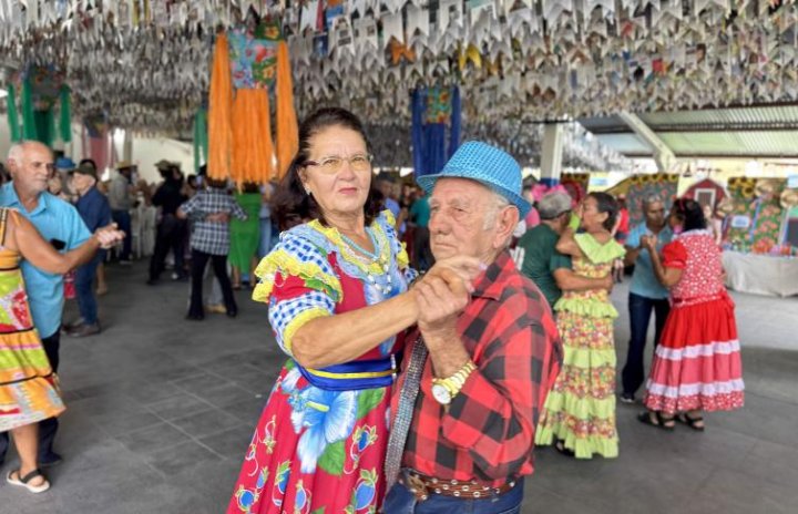 Festa junina reúne cerca de 400 idosos e reforça importância da convivência e da qualidade de vida em Barra do Garças